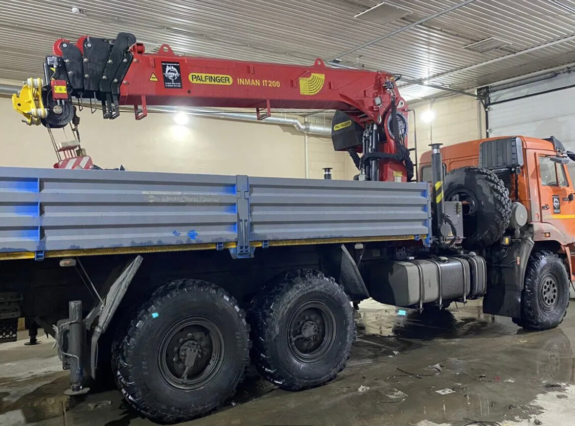 камаз бортовой 43118-50 с кму palfinger inman it150, камаз 43118 с кму palfinger inman it 150, 43118 с кму palfinger inman it 150, камаз 43118 с кму, манипулятор камаз
