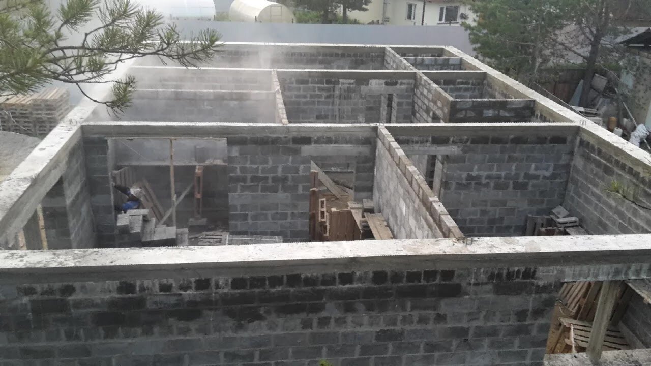 монолитный арболит армопояс, дом из керамзитобетона, дом из керамзитобетонных блоков, заливной дом из керамзитобетона, дом в пол блока из керамзитобетонных