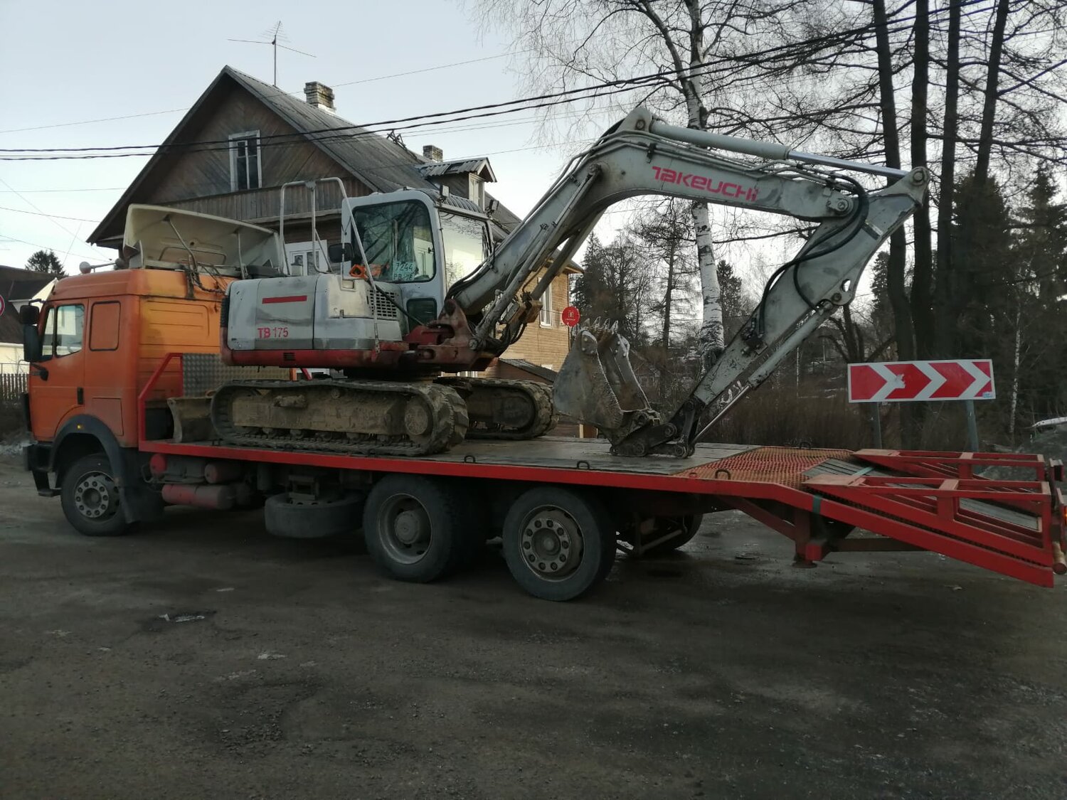 спецтехника эвакуатор, эвакуатор газ, экскаватор hitachi 70, спецтехника экскаватор, услуги мини экскаватора