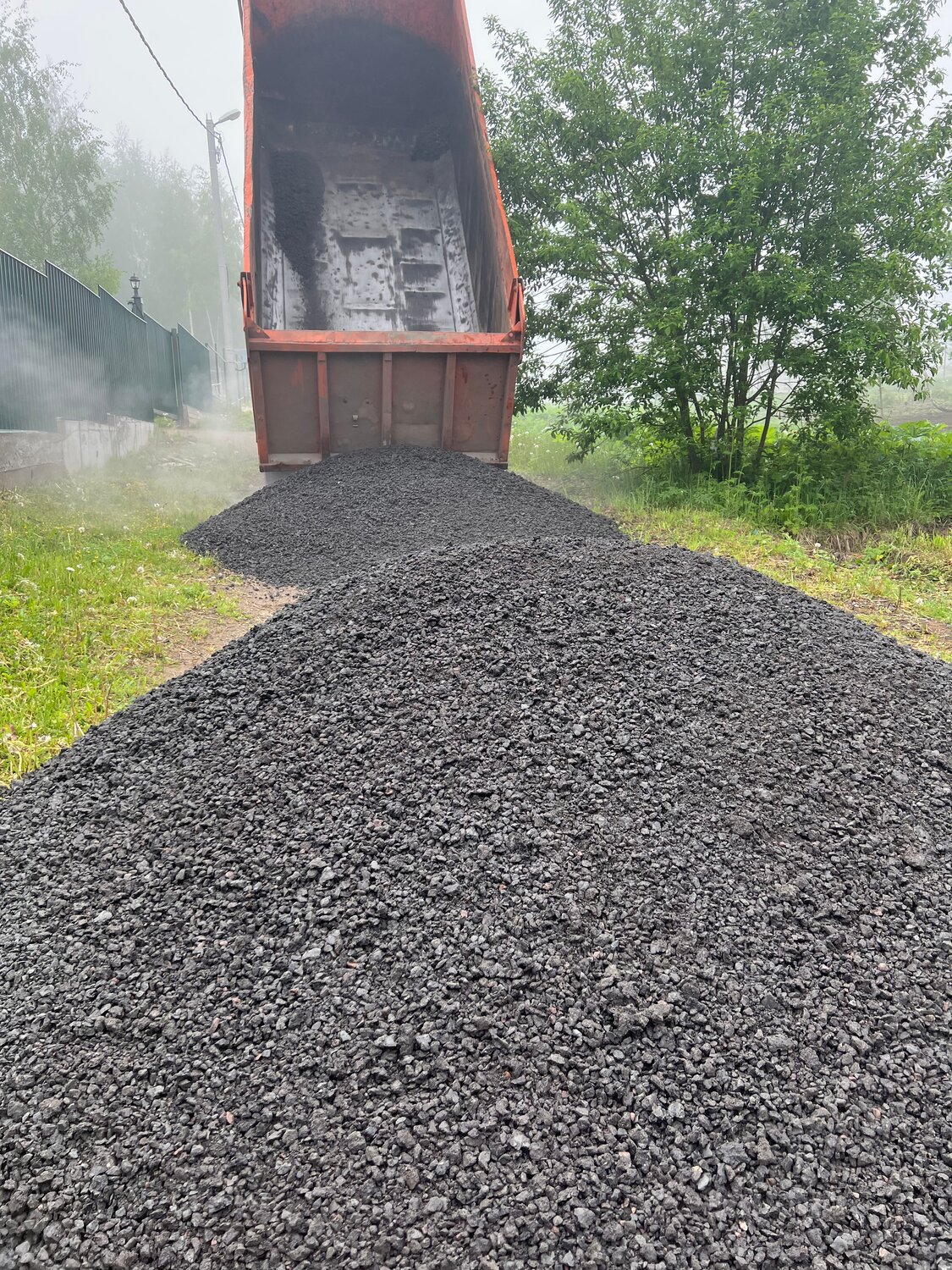 щебень, асфальтная крошка камаз, тонна асфальтовой крошки, асфальтная крошка, щебень гравий