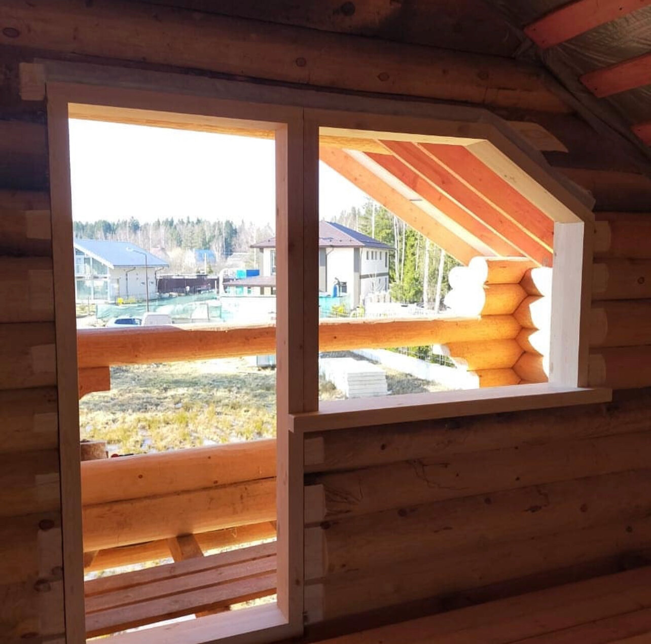 окосячка окон в деревянном доме, обсада в деревянном доме, окосячка в деревянном доме, окосячка, трапециевидная окосячка оконных проемов в деревянном доме