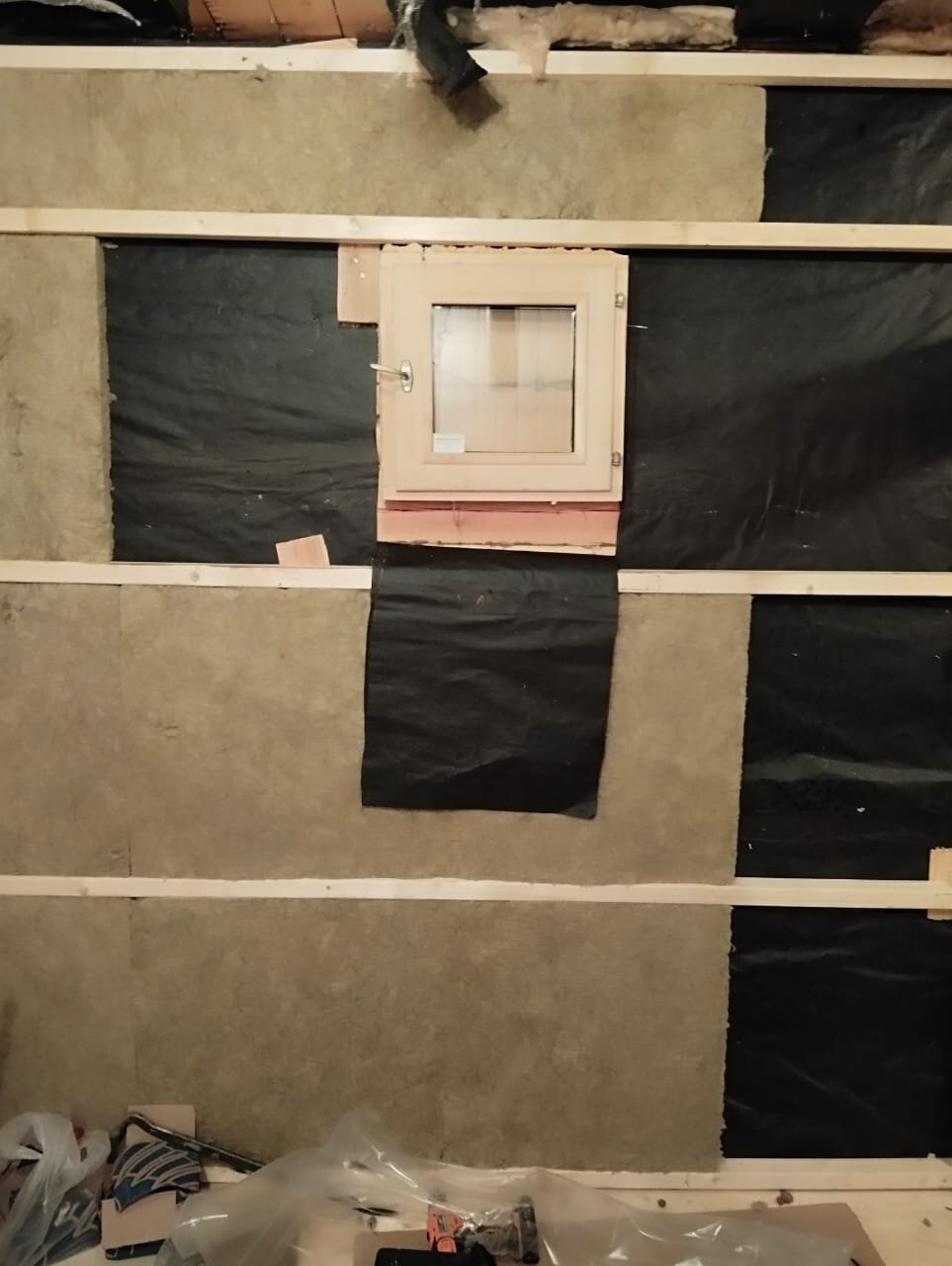 обшивка утеплителем бани, обшиваем курятник утеплитель, утеплитель для будки, утепление дома, обшивка бани