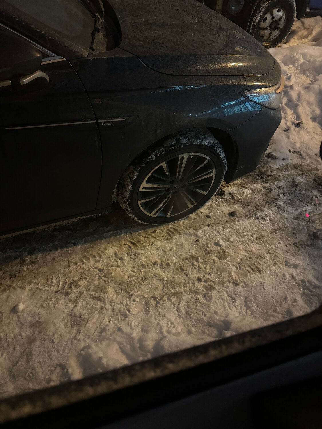 лада веста зад -30, тойота камри 2016 черная бункер, черная лада веста, lada vesta, веста