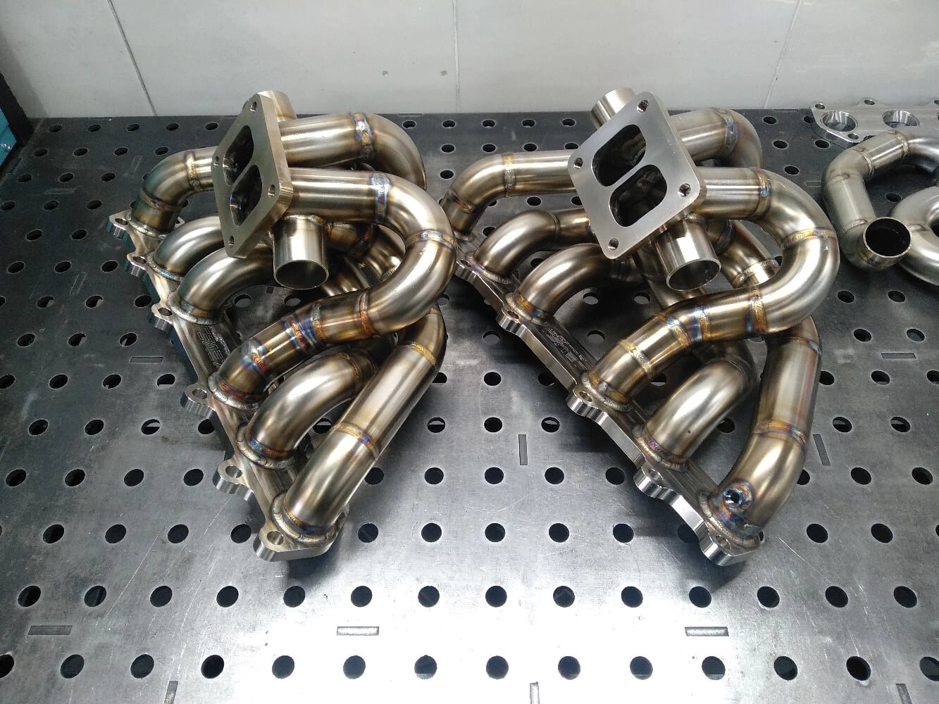 выхлопной коллектор manifold twin scroll, коллектор выпускной 2gz fe vvt, выпускной коллектор тойота супра, коллектор двигателя, равнодлинный коллектор