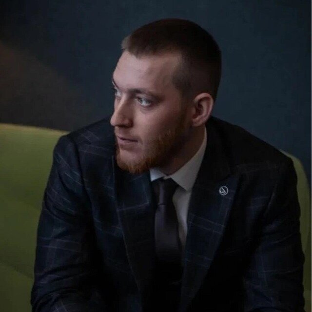 Алексей Комаров