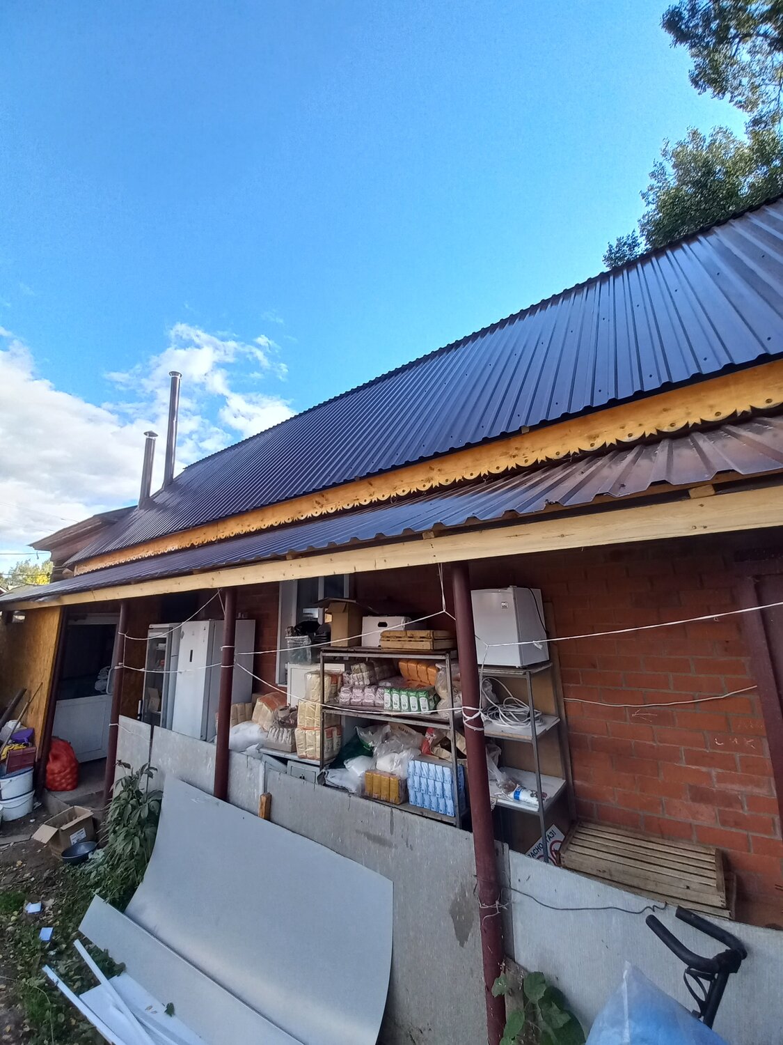 дом в, крыша из профнастила, дома дачи, крыша бани из профнастила, профнастил крыша