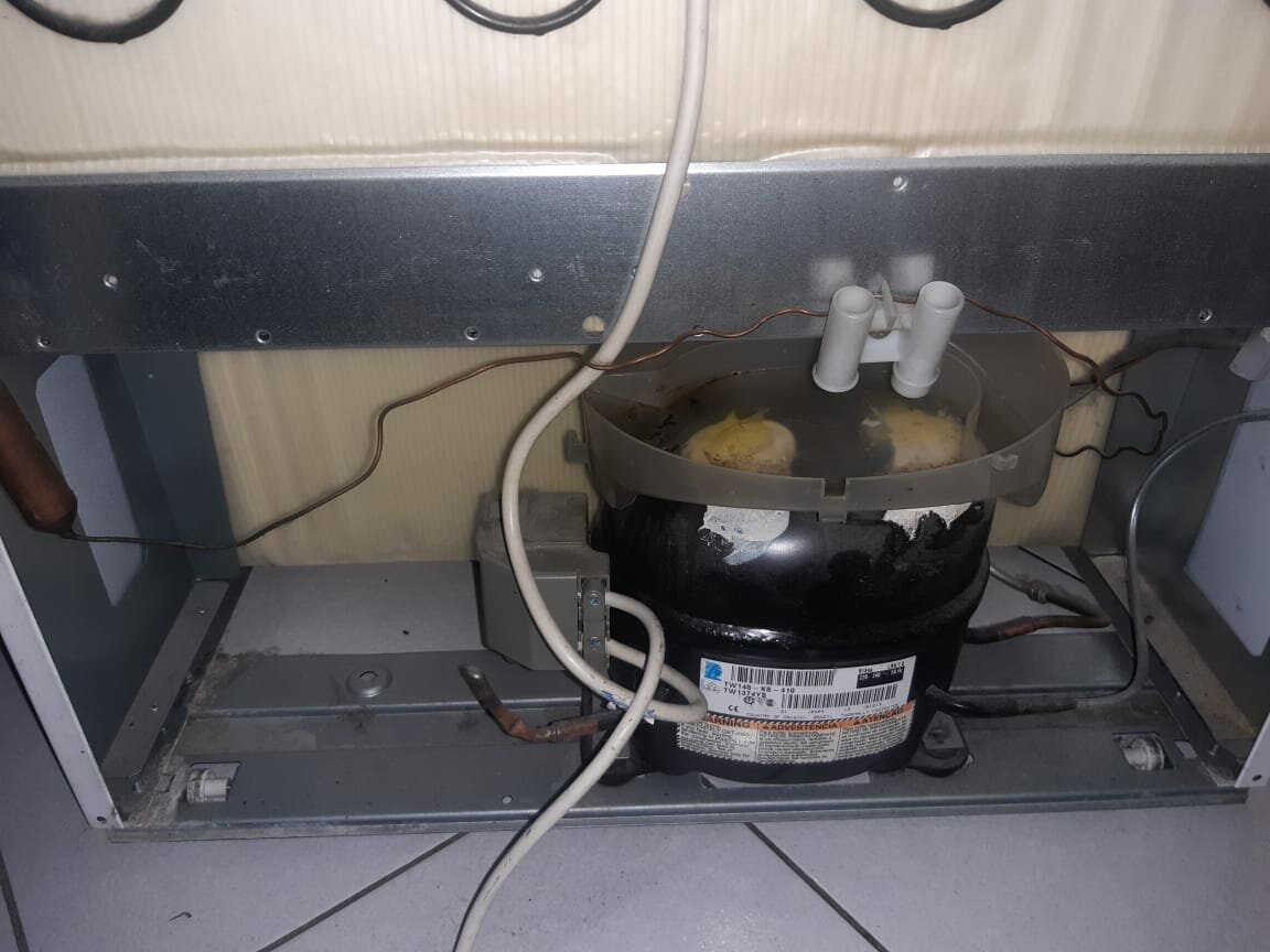 бытовая техника, холодильник, транспортировочные винты холодильника indesit b1160, холодильник индезит транспортировочные транспортировочные болты, бытовая техника холодильник