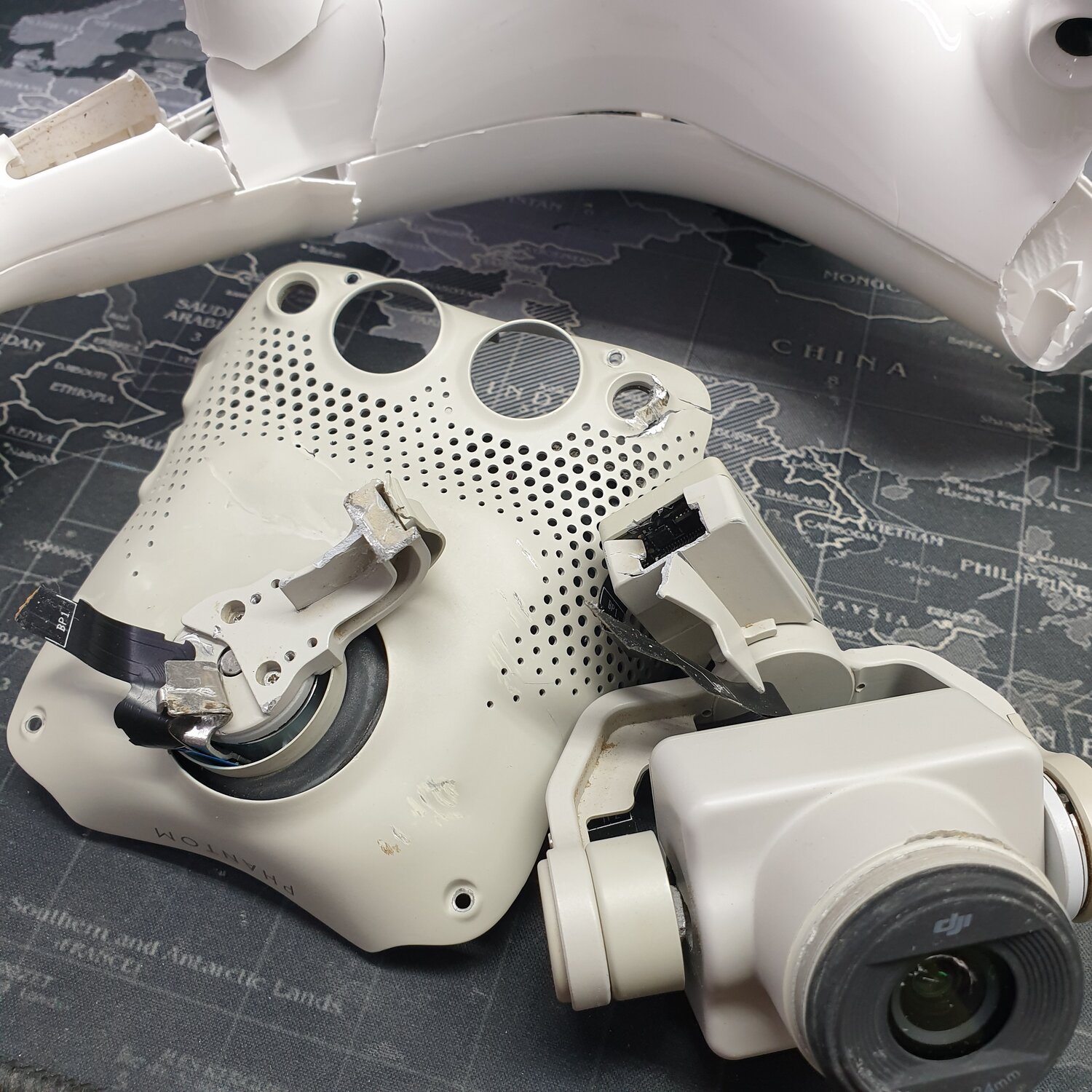 робот дрон, робот рука, phantom 4, dji phantom 4 pro, dji phantom 3