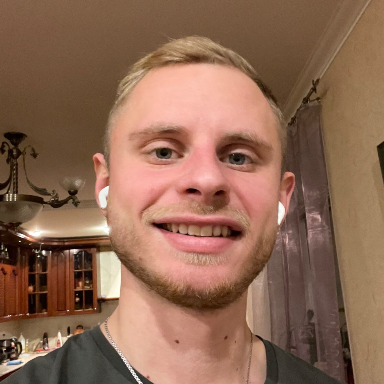 Rostislav Kolesnikov