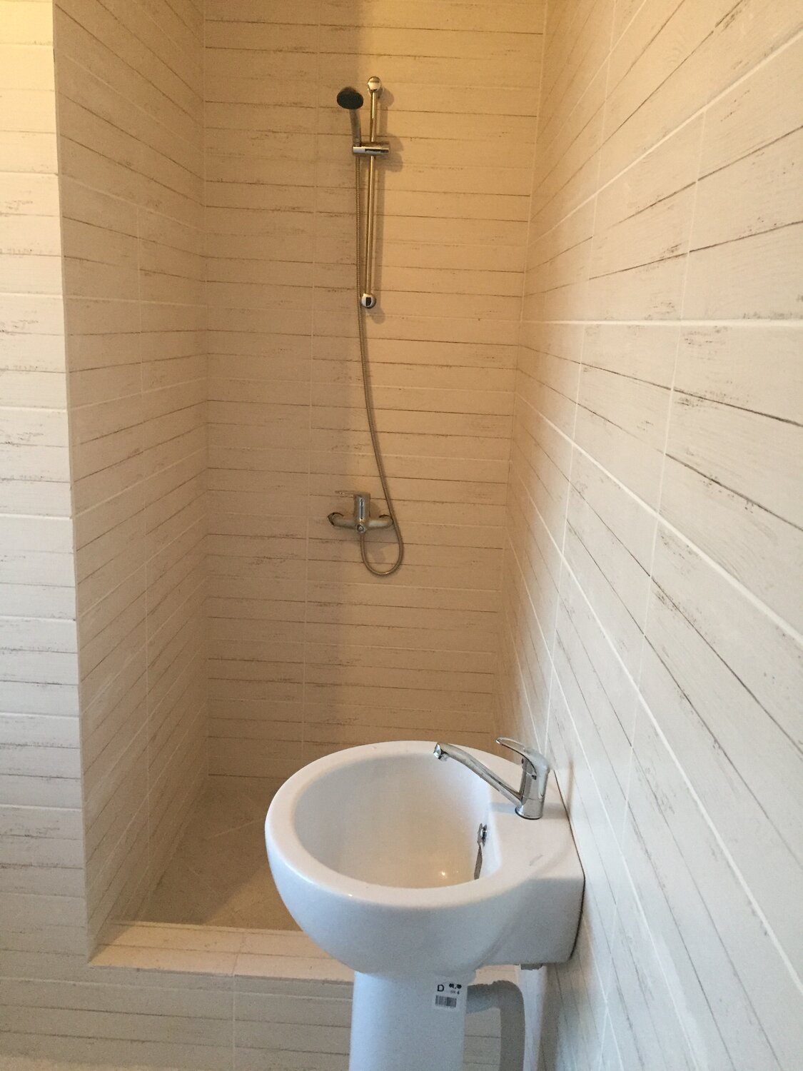 мини санузел с душем, санузел под ключ, ванная комната, санузел маленький, гаспра гостевой дом звездный душевые комнаты