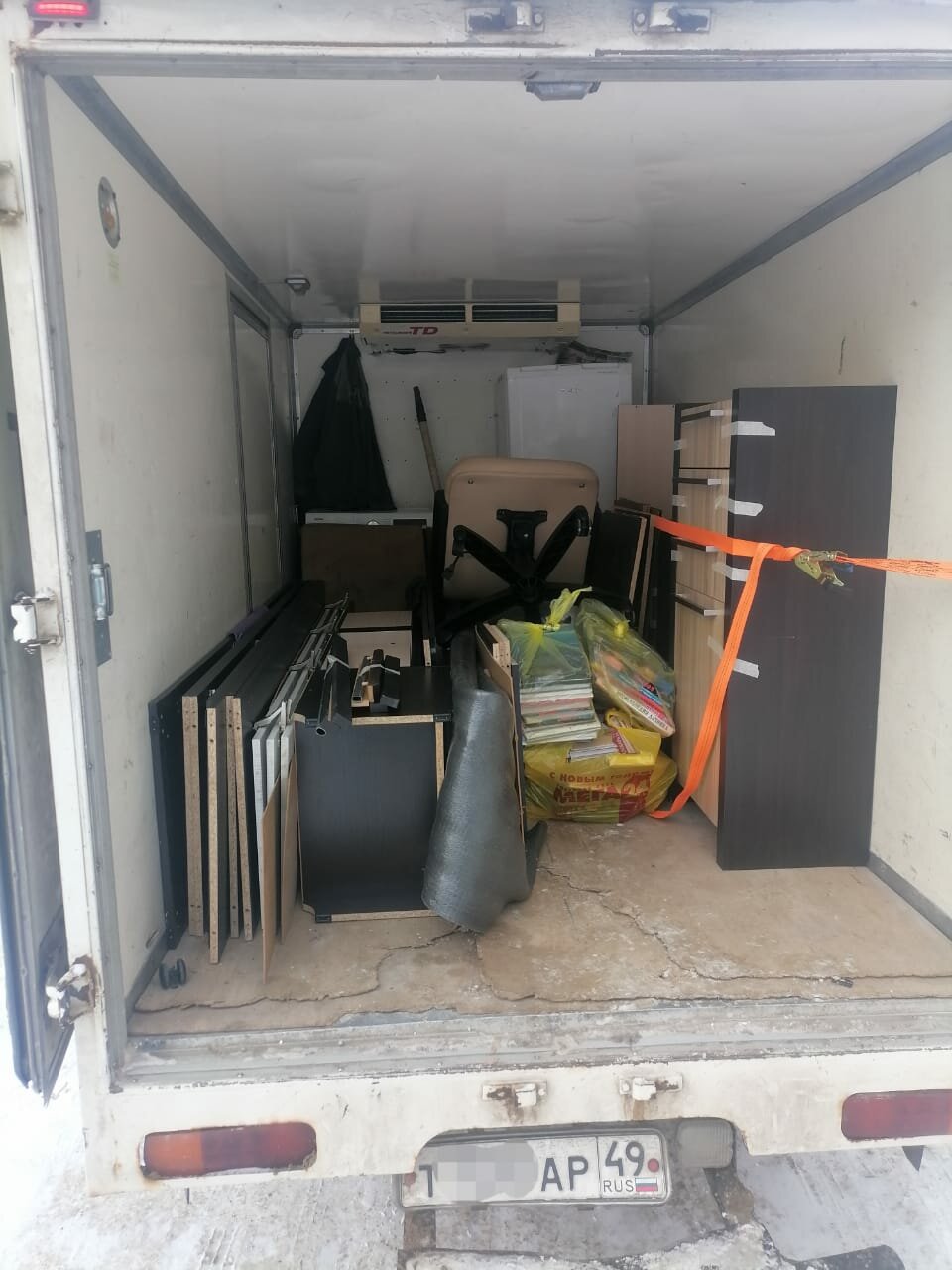 прицеп-фургон мзса 837773.001 переделанный под автодом, фургон, грузовой фургон, переделка фургона нефаз, газель 3 метров будка внутри