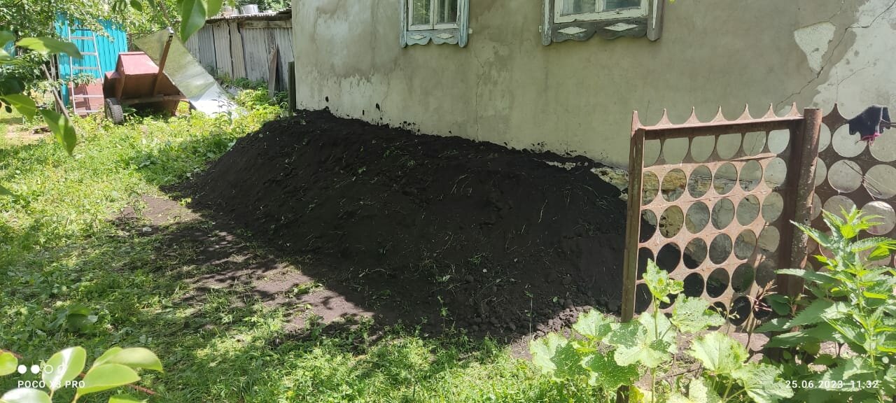 чернозем, 23 м3 чернозема, перегной для огорода, чернозём dana 96 торф, растение