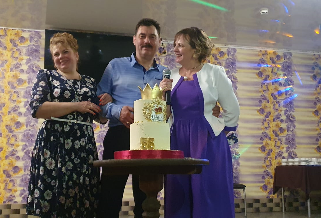 женщина, ведущий на свадьбу, тамада на свадьбу, ведущая на свадьбу, тамада
