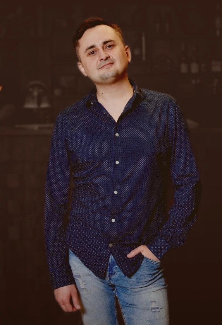 мужчина, человек, певцы барнаула, антон антонов, андрей романов