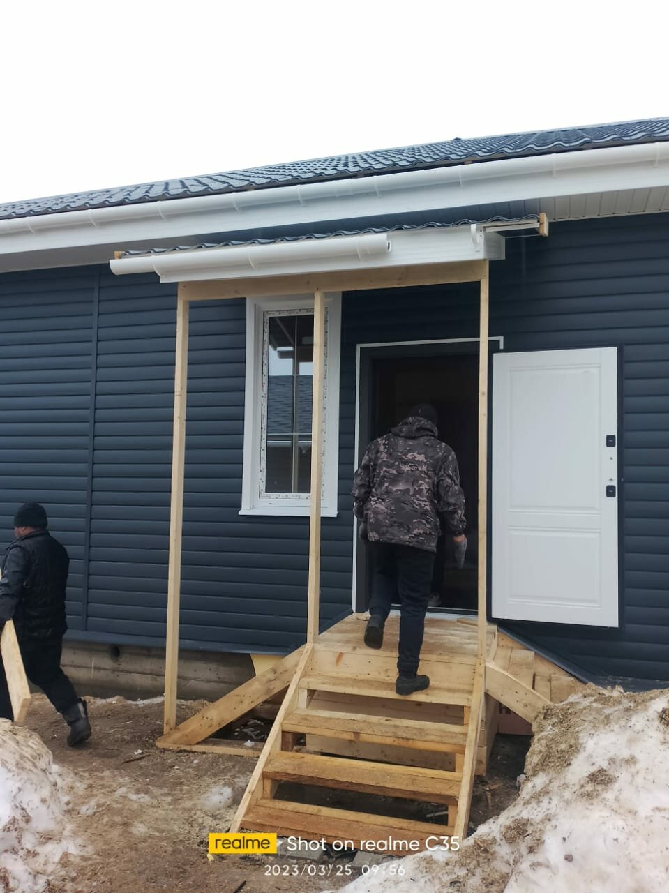 Обшить дом сайдингом с утеплителем