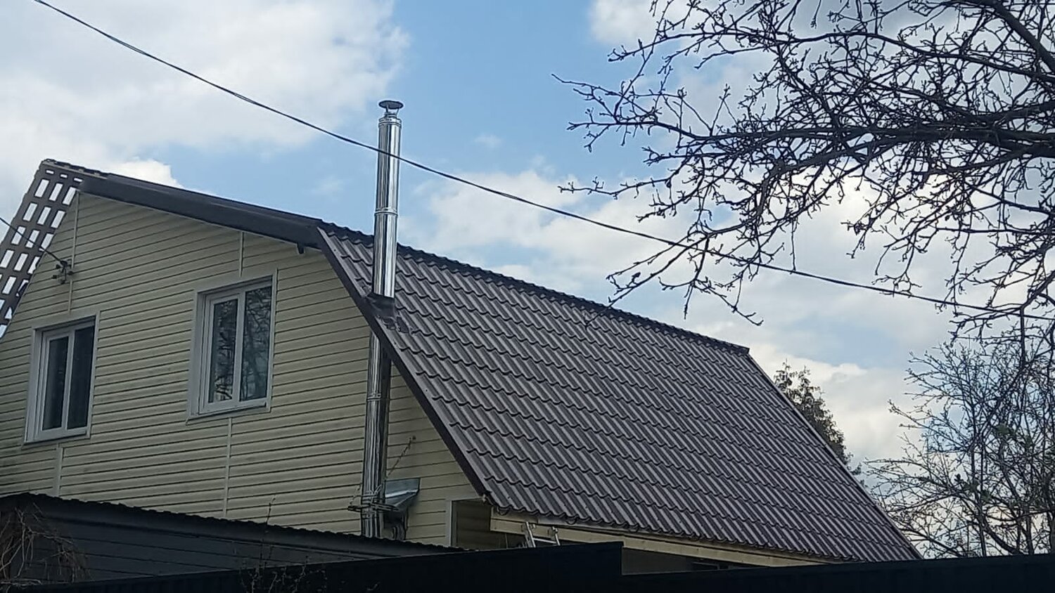 Монтаж кровли из металлочерепицы