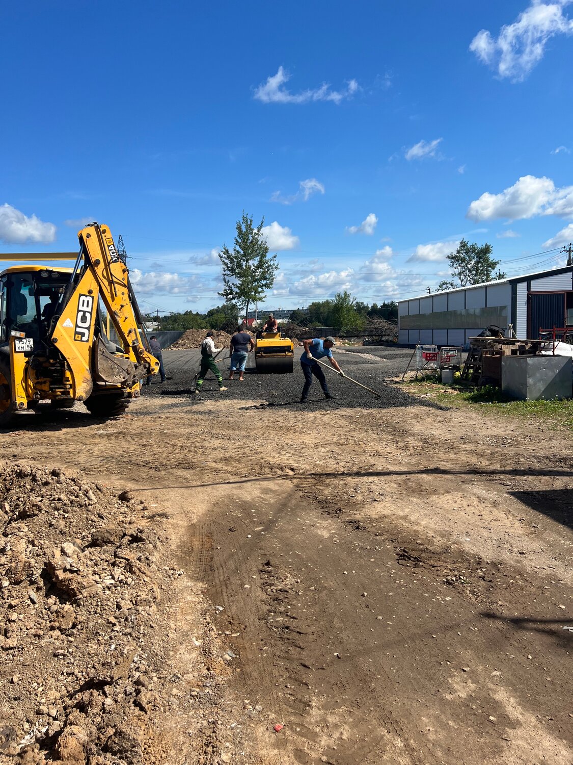 экскаватор погрузчик jcb 3 cx, погрузчик jcb 3 cx, экскаватор погрузчик, ход строительства, экскаватор погрузчик с гидромолотом
