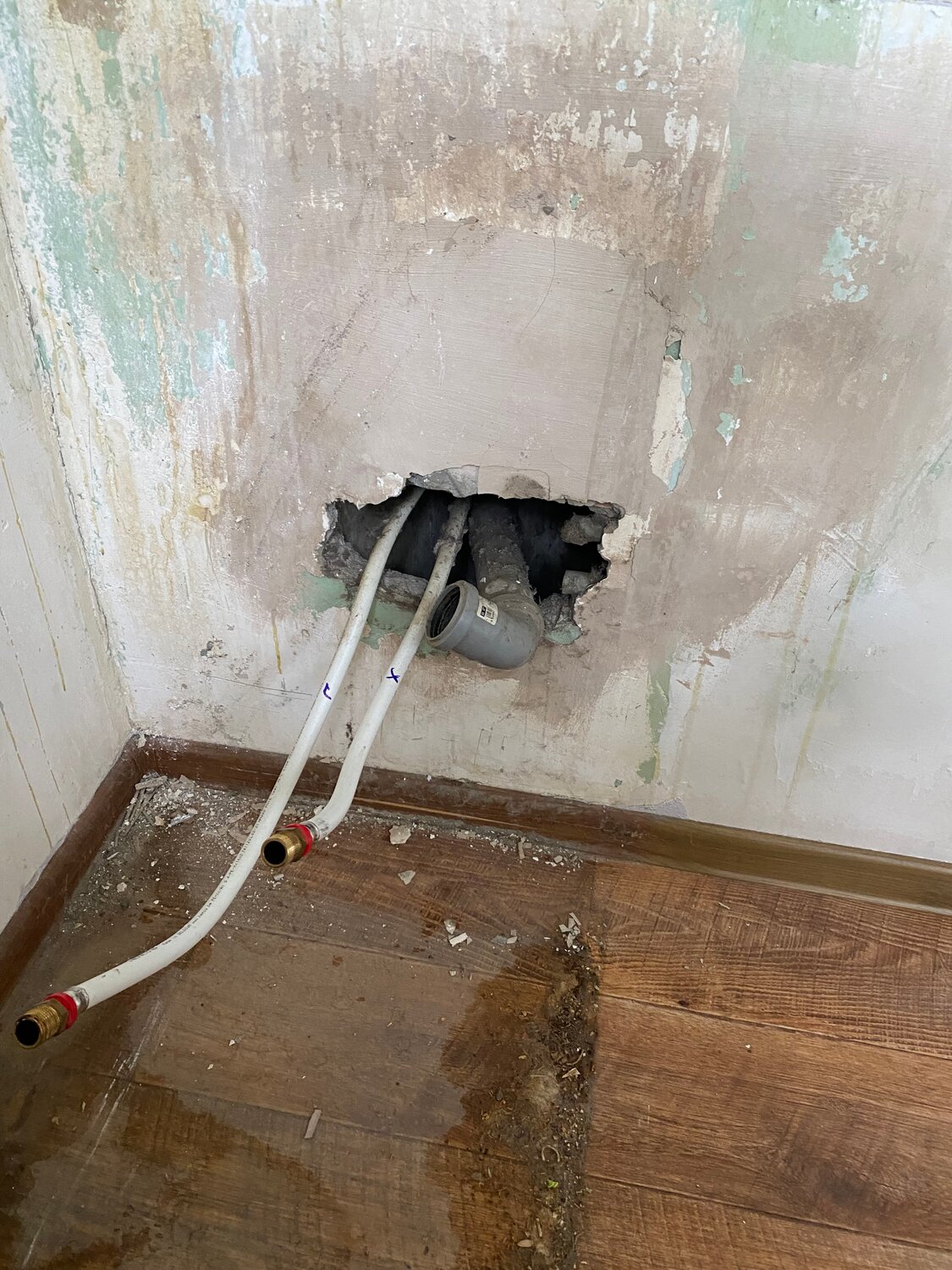 замена электропроводки, монтаж электропроводки, скрытая проводка, проводка в панельном доме, перенос розеток