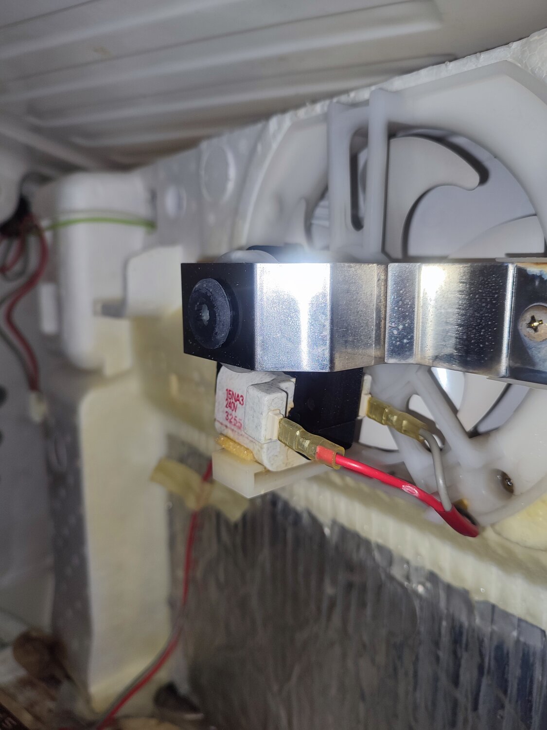 насос слива воды стиральной машины beko 202108051957, насос стиральной машины, заземление стиральной машины, стиральная машина, сливной шланг стиральной машины