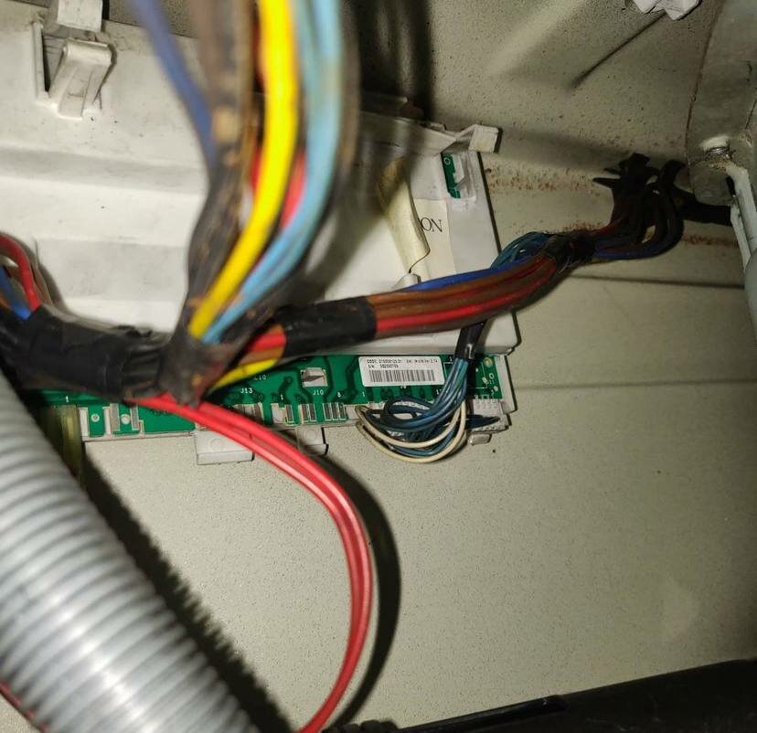 стиральная машина indesit witl 106, стиральная машинка аристон avsl 105, стиральная машина indesit, модуль стиральной машины indesit w 101, индезит стиральная машина
