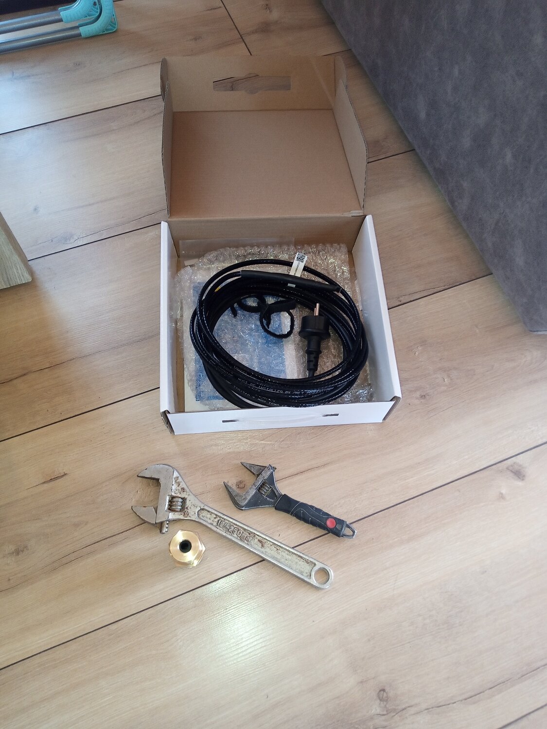 кабель электрический, кабель, комплект для обогрева труб iq pipe 2m, горелка сварочная tig 18 water 4м m16, кабель датчика абс wabco 4497120180