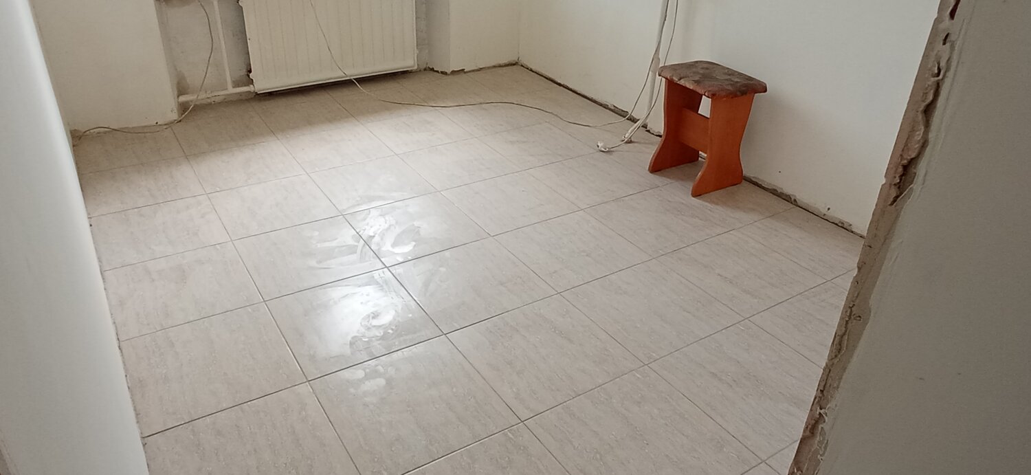 укладка плитки, плитка на пол, укладка керамогранита, укладка керамогранита на пол, укладка напольной плитки