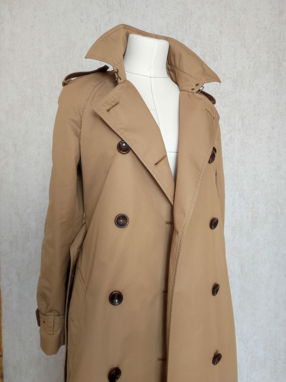 тренч, тренчкот, тренч плащ, классический тренч burberry, пальто тренч