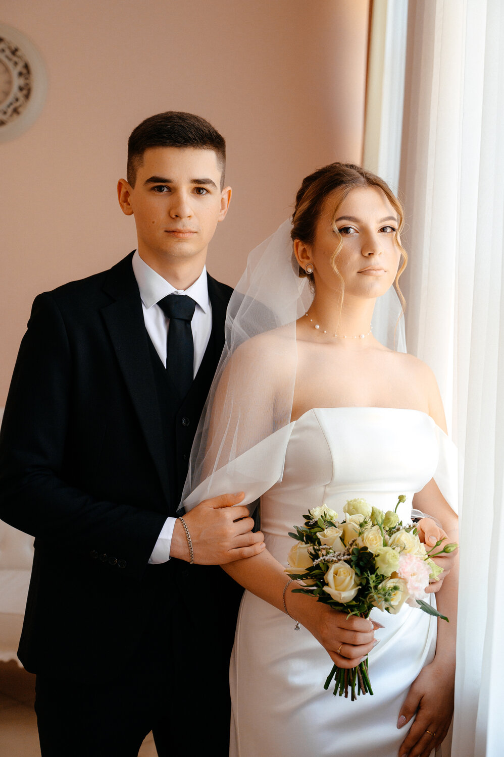 девушка, свадебные фотографы, жених, свадебная фотосессия, cвадьбы