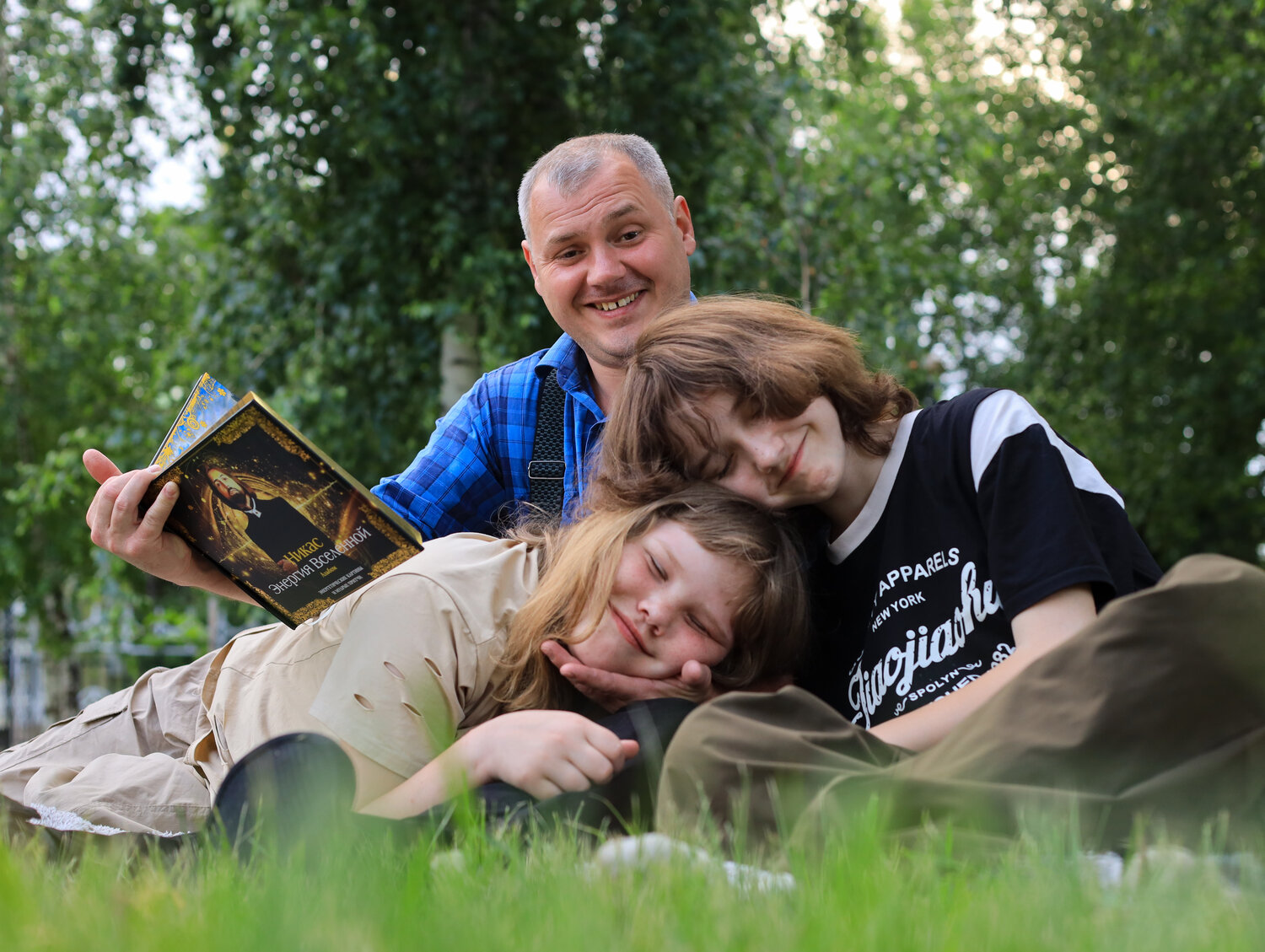 семья в лесу, семья на природе, семейный, мужчина, семейная фотосессия на природе летом