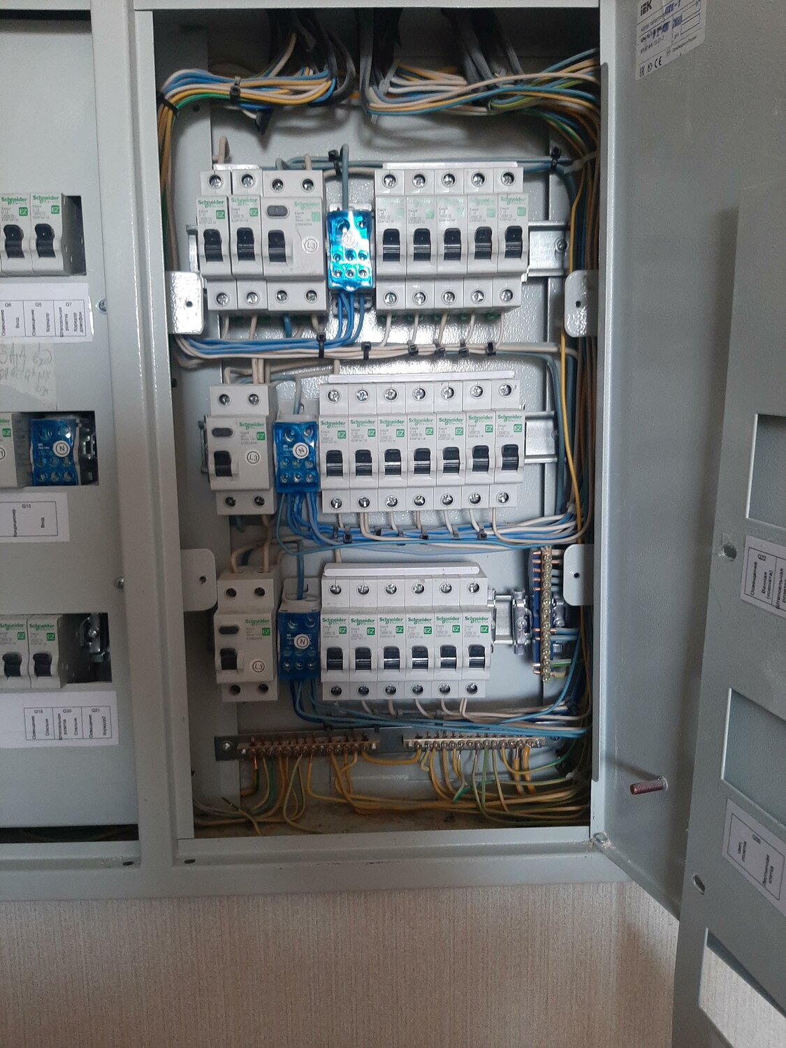 электромонтаж, электромонтажные работы, распределительный щит на 380, распределительный щит, американский электрический щит