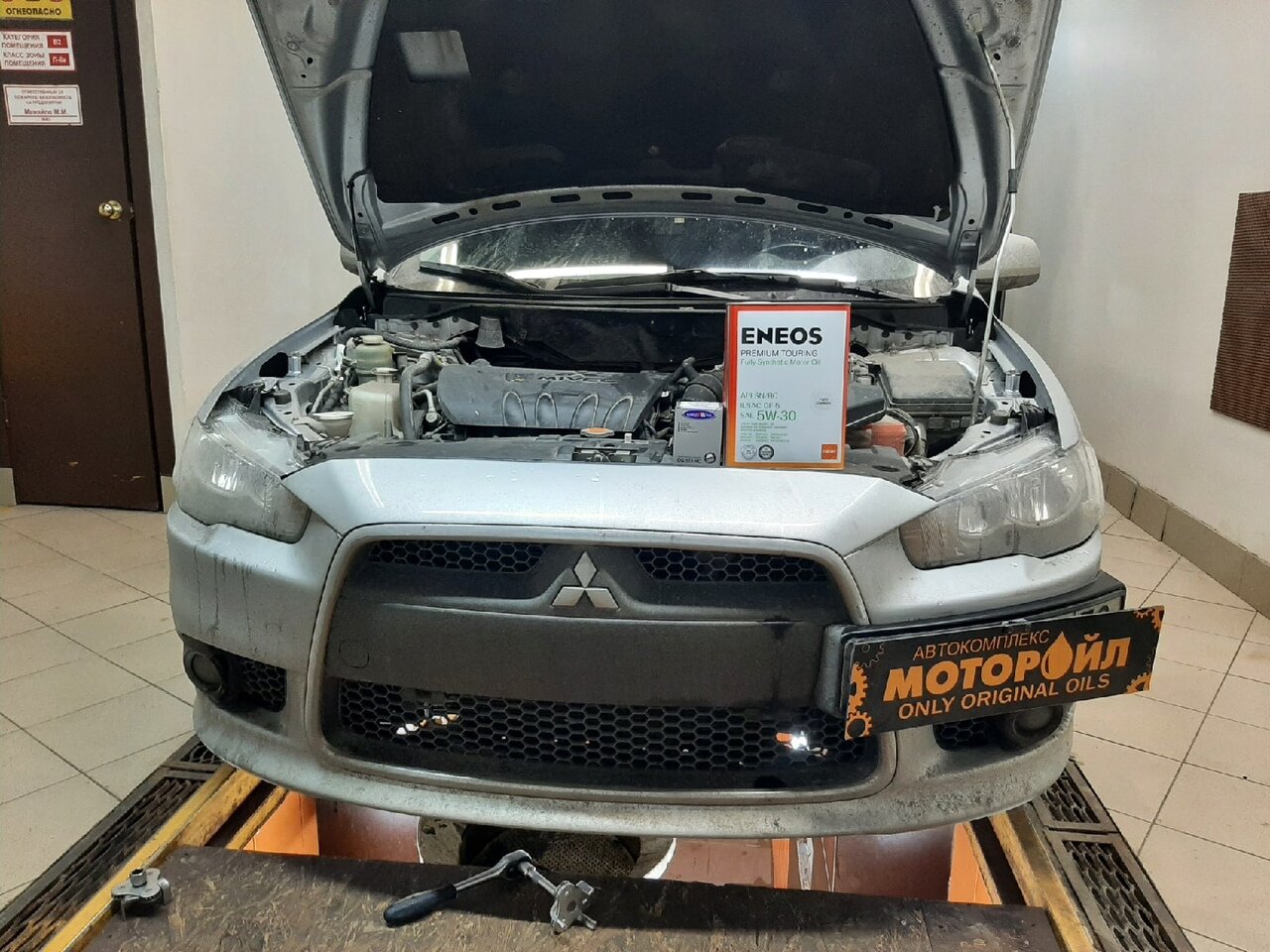 mitsubishi lancer, авто, mitsubishi lancer 10 без бампера, открытый капот, лансер 10 без бампера и крыла