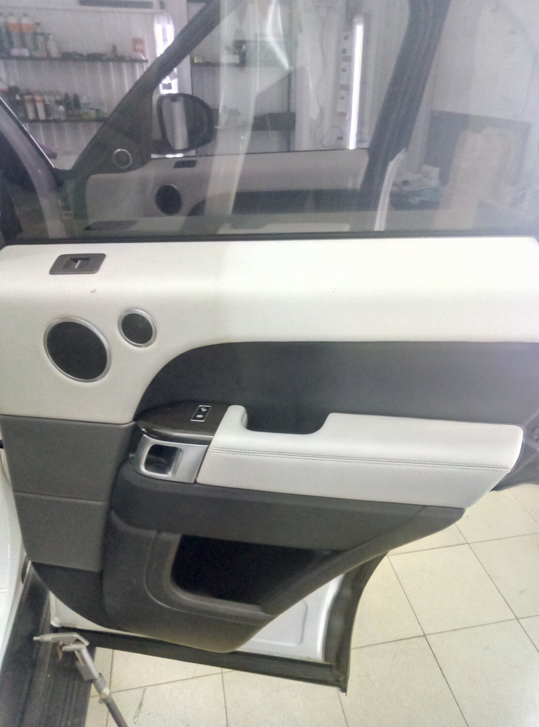 обшивка двери рендж ровер 3, range rover sport, обшивка двери range rover vogue, обшивка двери рендж ровер спорт 2013, обшивки дверей на рендж ровер р38