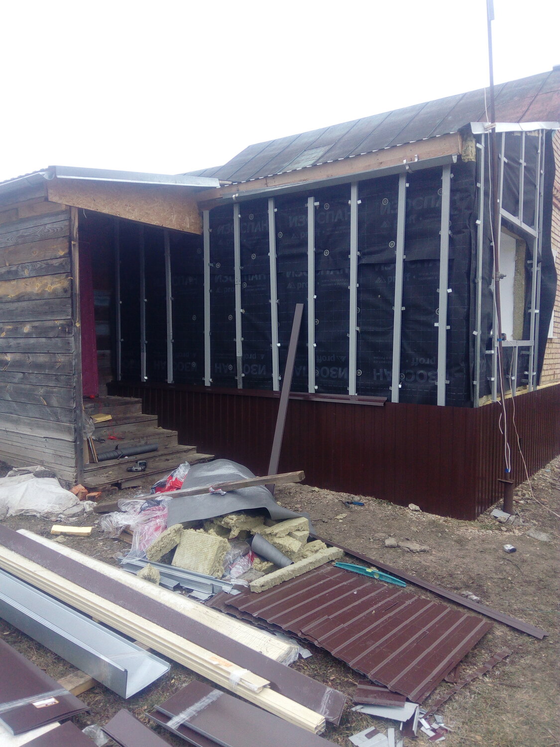 металлическая обрешетка под сайдинг, обрешётка под сайдинг из металлопрофиля, монтаж обрешетки под сайдинг, обрешетка под сайдинг, каркас под сайдинг