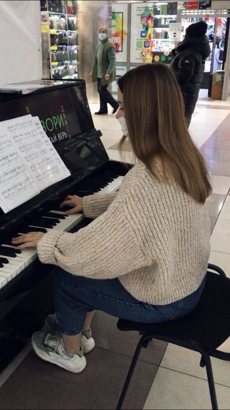 уроки фортепиано, фортепиано, играть на пианино, игра на фортепиано, пианино фортепиано