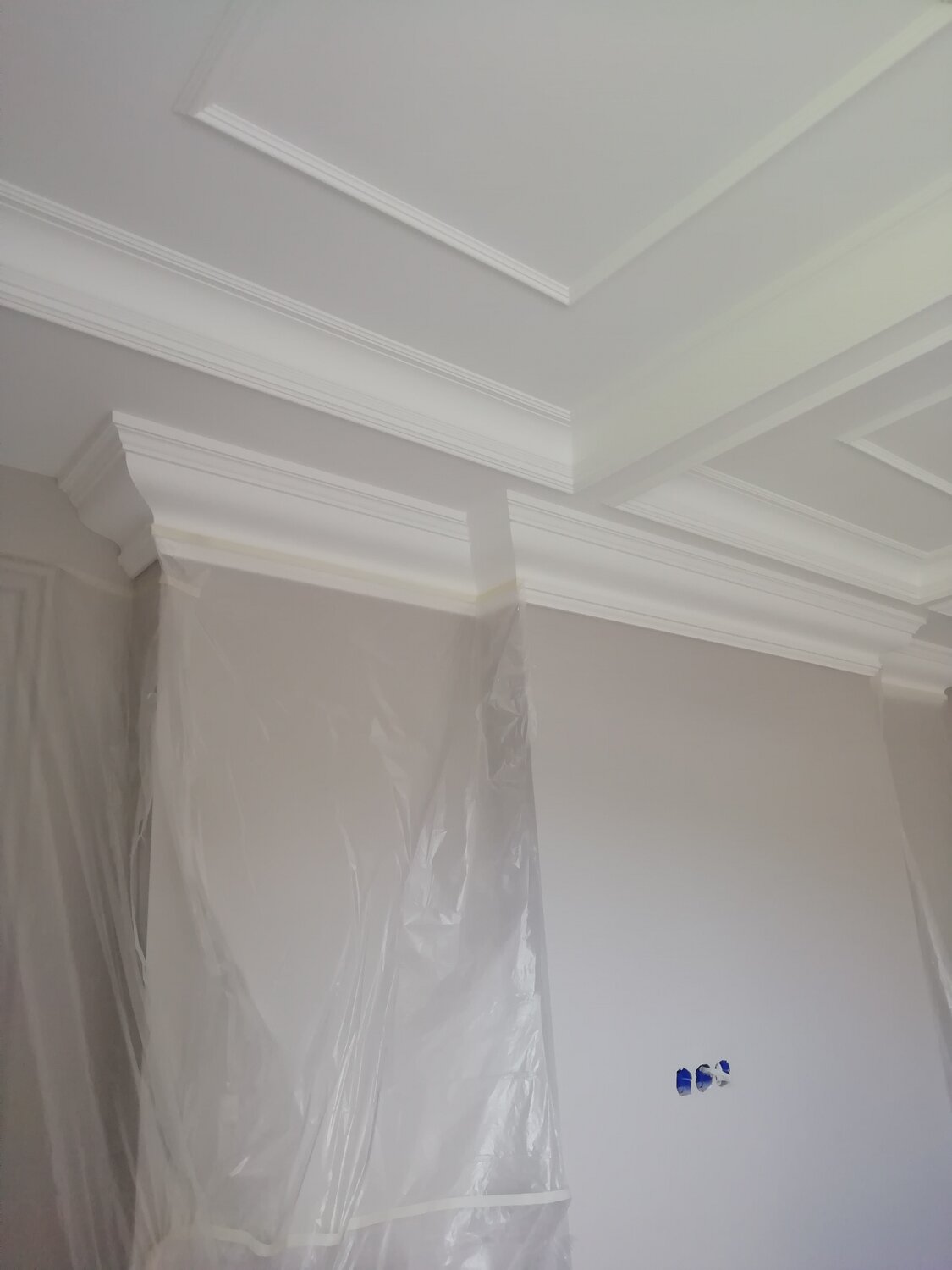 полиуретановый плинтус для потолка, c381 карниз l3 orac decor полиуретан, потолочный плинтус, плинтуса на потолочных коробах, плинтус для потолка