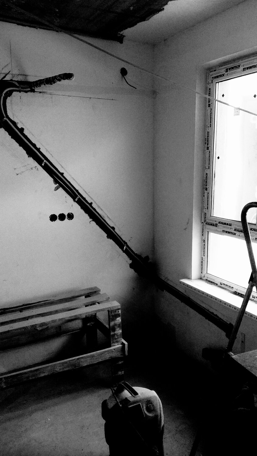 штробление стен, кондиционер, штробление стен под кондиционер, штроба, штробление стены для кондиционера