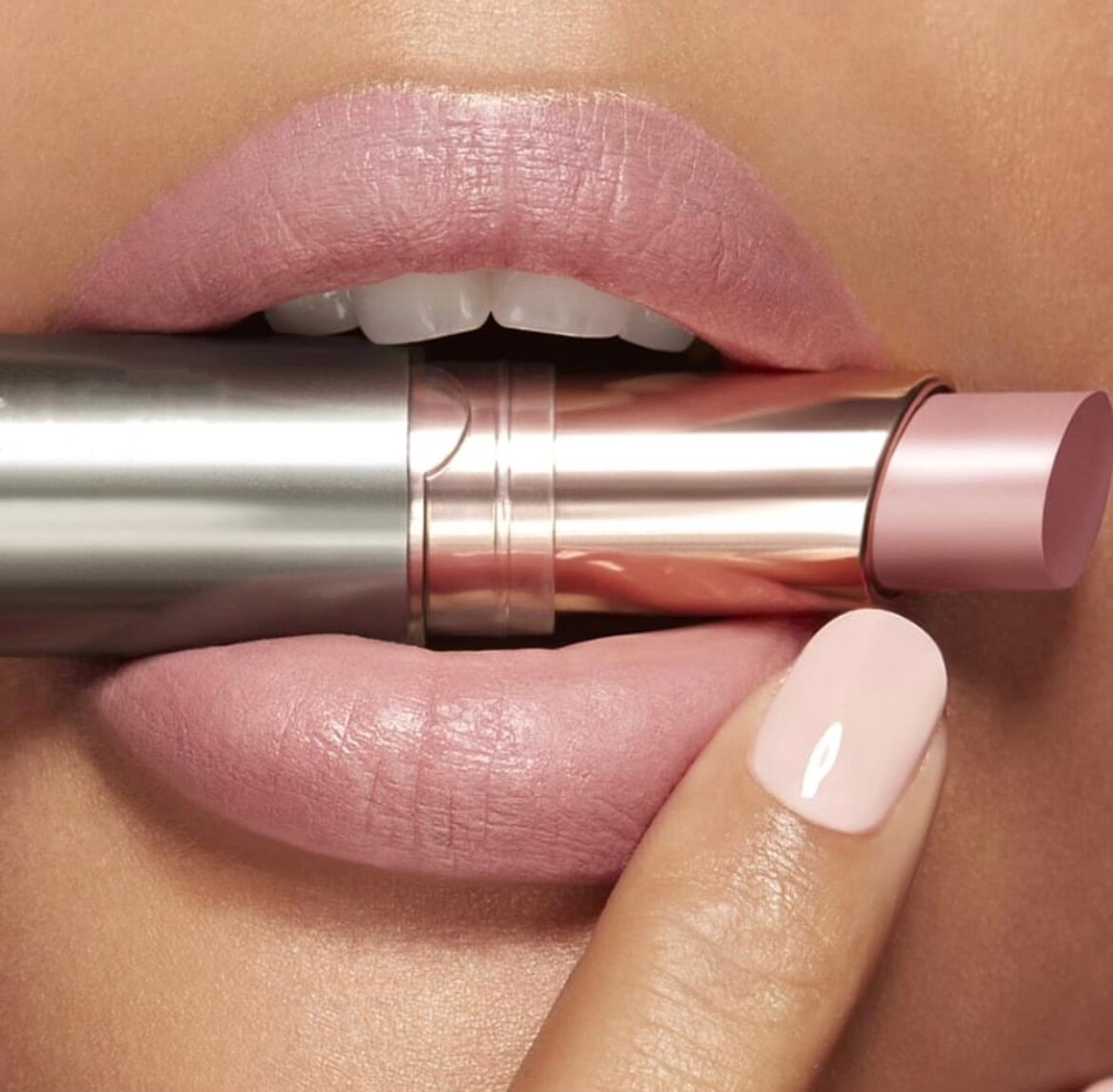 помада шарлотт тилбери супер синди, charlotte tilbury super cindy, помада оттенки, помада charlotte tilbury pink charlotte, помада цвета нюд