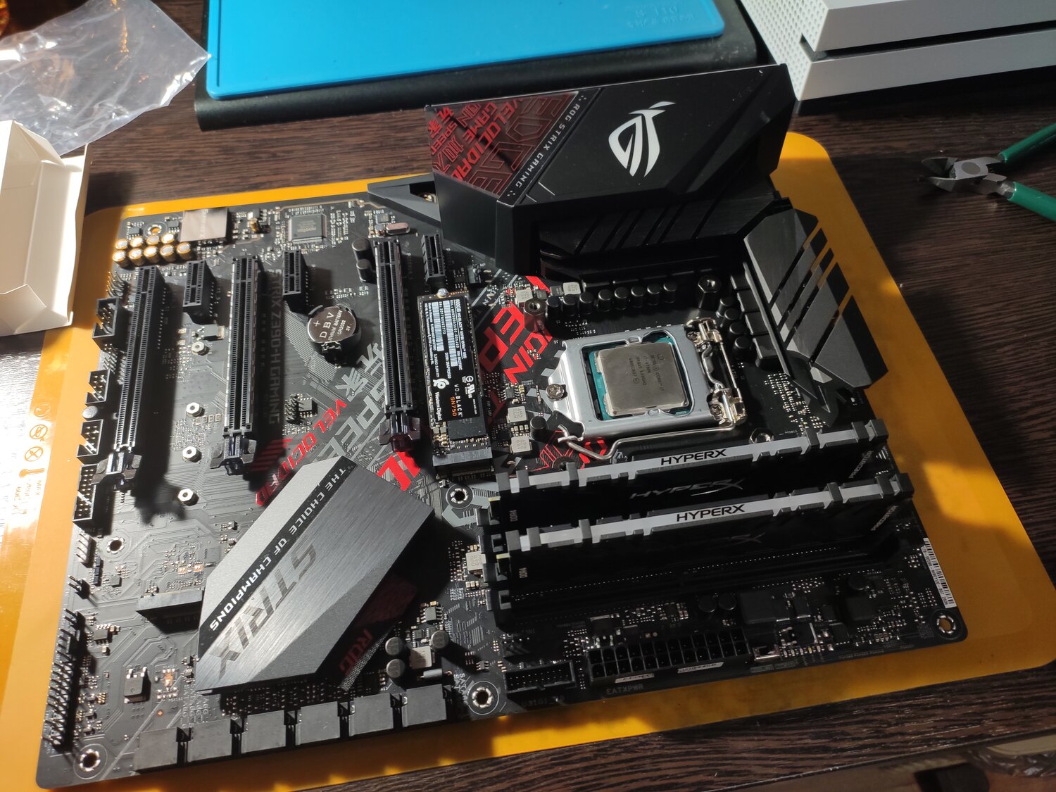материнская плата асус гигабайт, материнская плата asus z170-premium, материнская плата, материнская плата максимус 9, asus rog strix z390-h