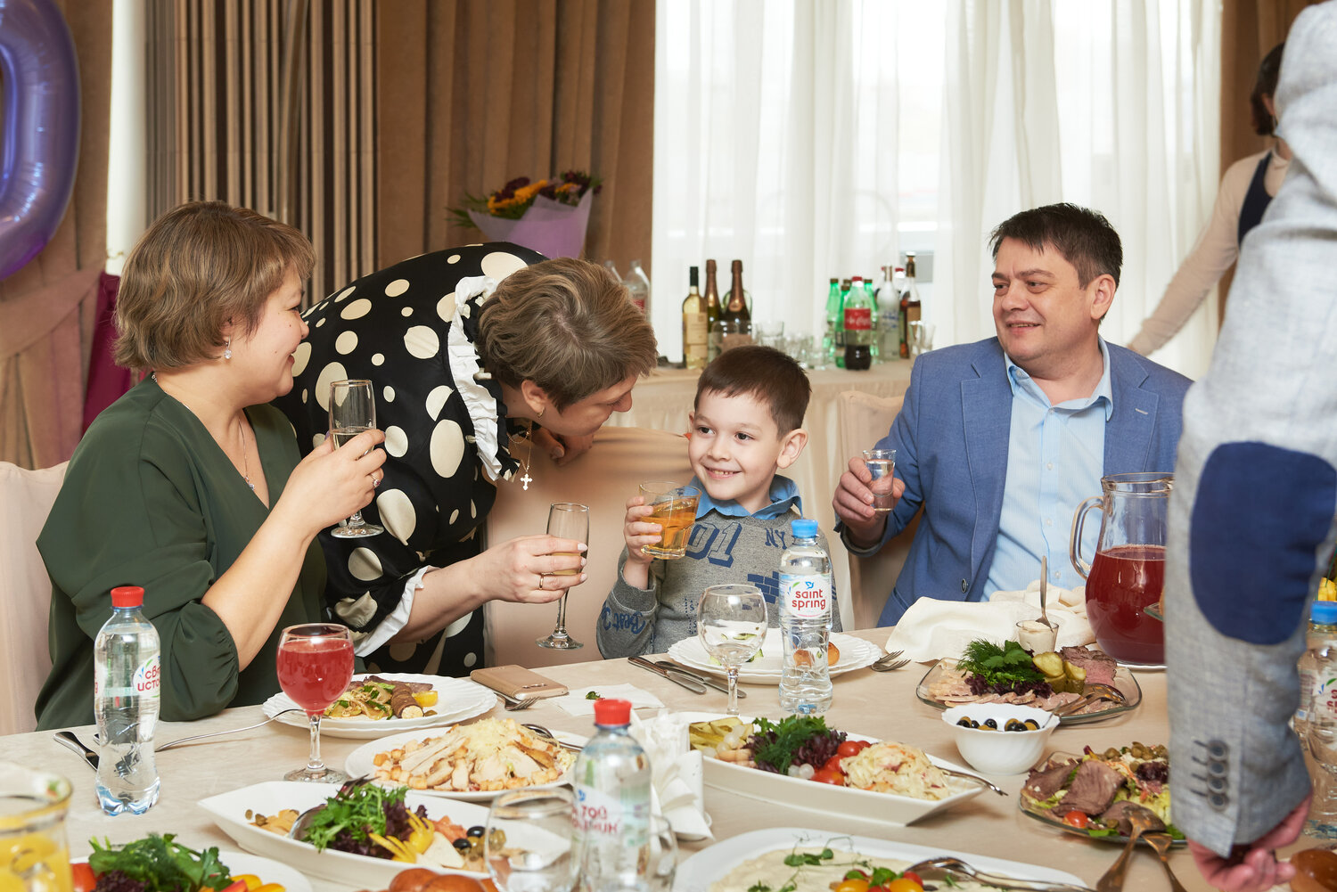 праздник для детей, семейный ужин, семейное кафе, семейный, банкет