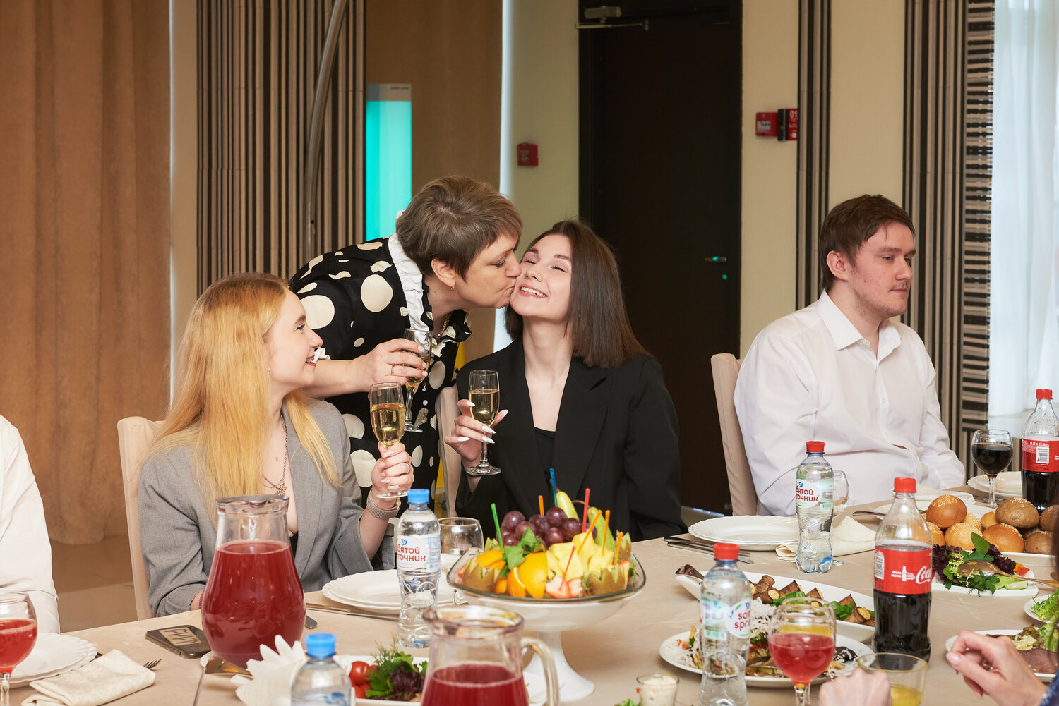 ведущий на свадьбу, банкет, свадебный ведущий, корпоратив, на свадьбе