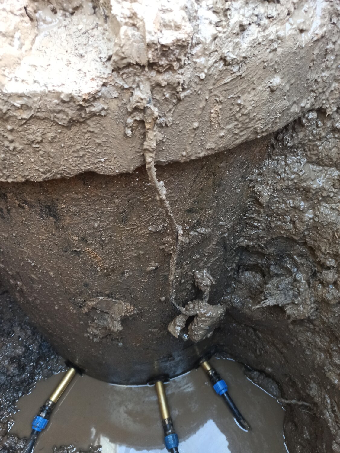 обустройство скважины, водопровод из колодца, скважины, обустройство скважины с адаптером, септик высокие грунтовые воды