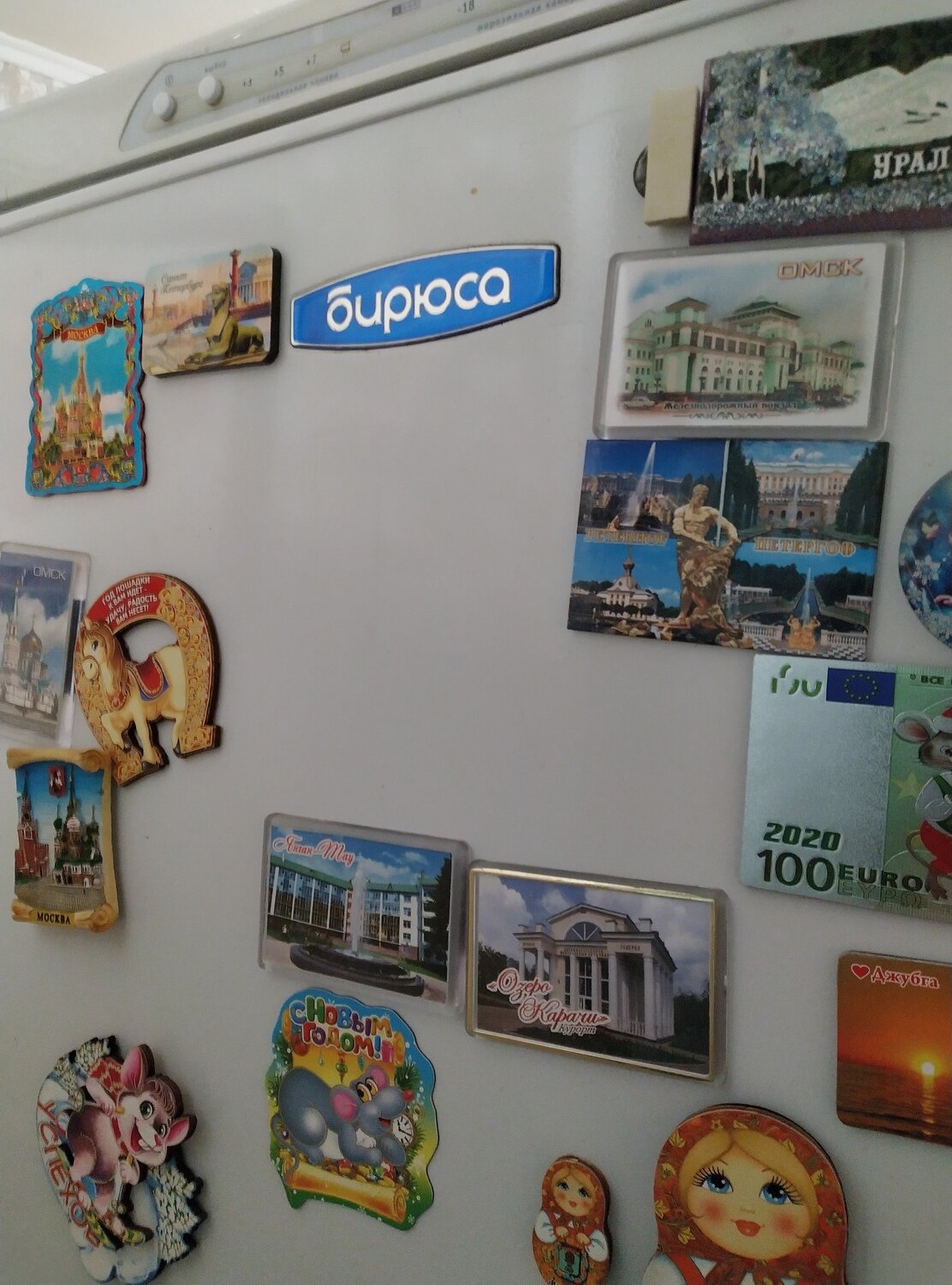 магнитики на холодильник, коллекция магнитов на холодильник, магнитики на холодильник города, магнитики, сувенирные магниты