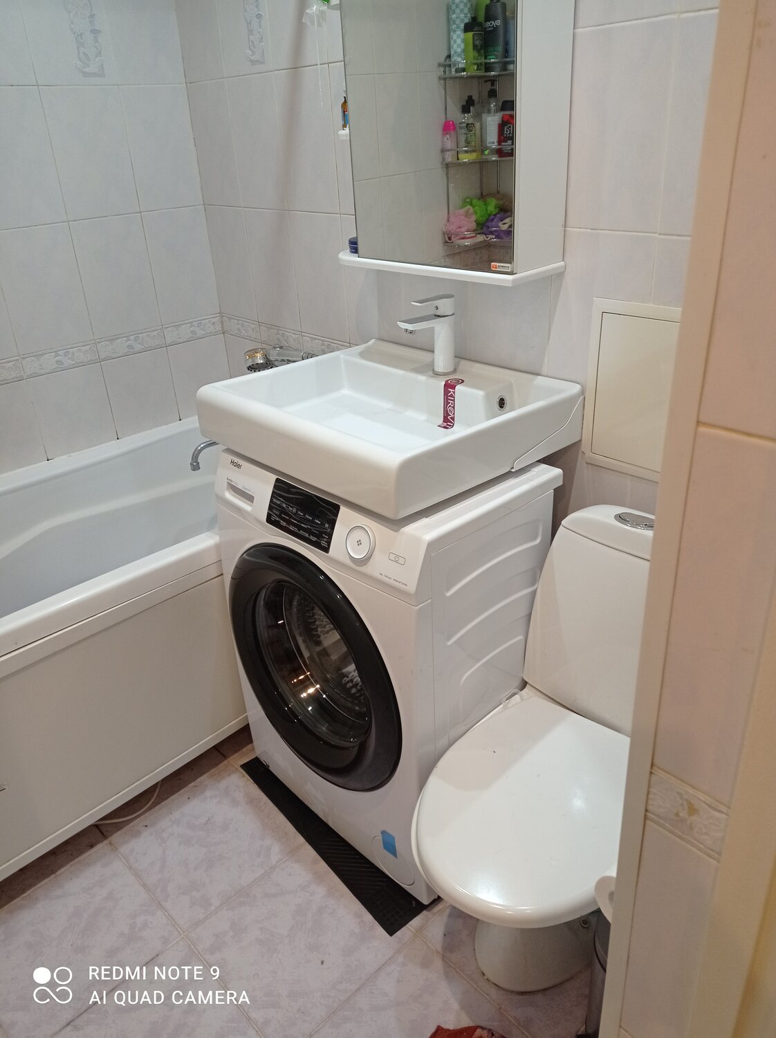 стиральная машина, стиральная машина на стену, машинка автомат, стиральная машинка под раковиной, стиральная машина автомат