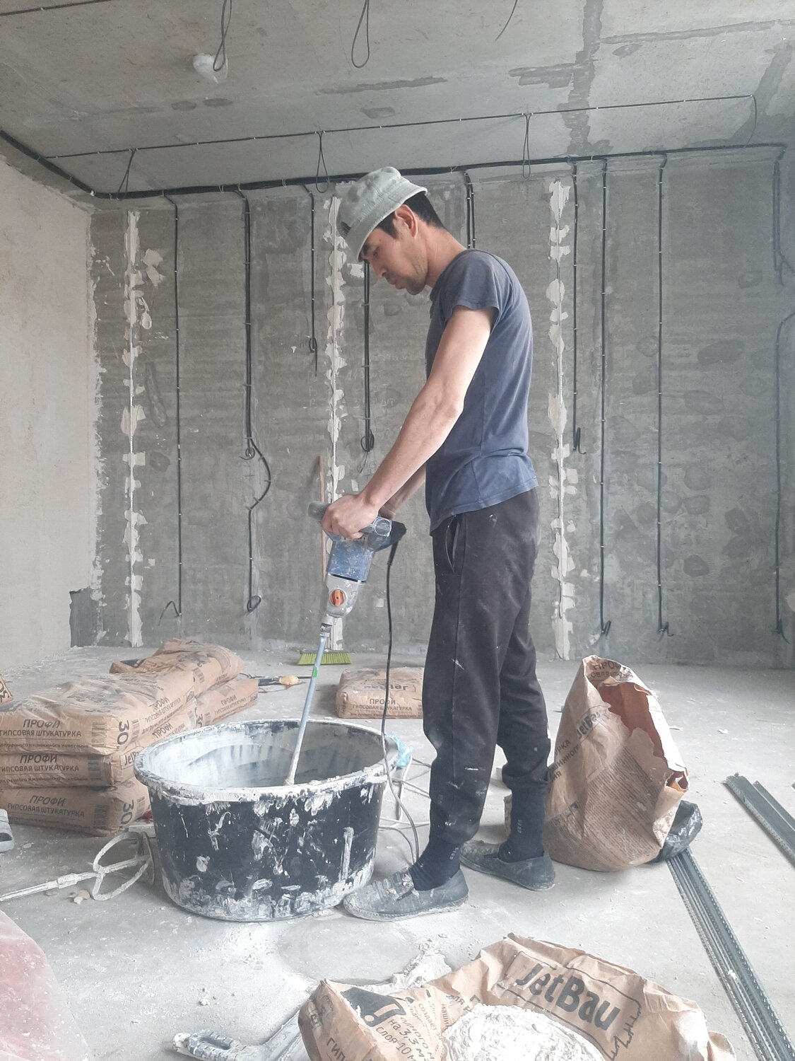 штукатурка и шпаклевка knauf ротбанд, штукатурка стен ротбандом, штукатурка ротбанд, штукатур, грунтовка ротбанд