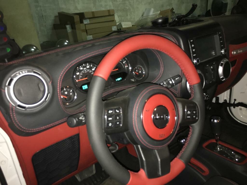 руль автомобиля, audi a3 2001 руль с красной вставкой, руль авто, красный кожаный руль, Porsche Cayman II (981)