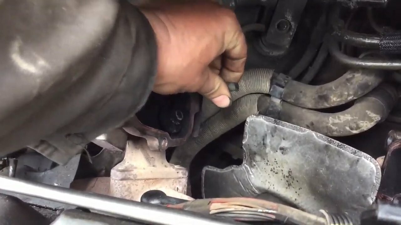слива антифриза astra j, щуп акпп пежо 308 1.6, клеммы подключения стартера мицубиси л 200, датчик давления масла акпп пежо 307, датчик охлаждающей жидкости ford tourneo connect 2008