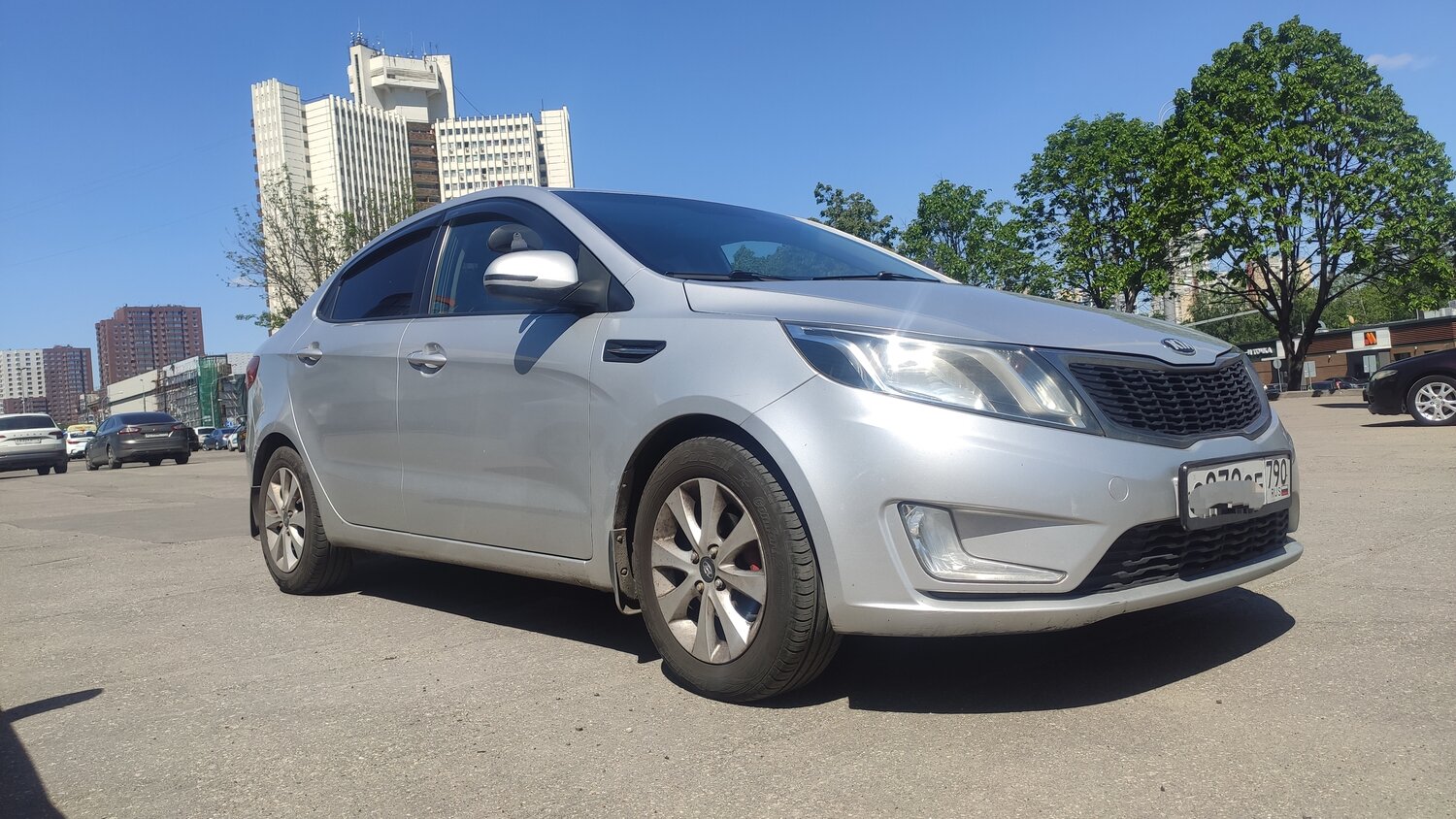 серебристая киа рио, kia rio iii, kia rio 2016 1.6 at серебристый седан, kia kx cross, Kia Rio III Рестайлинг