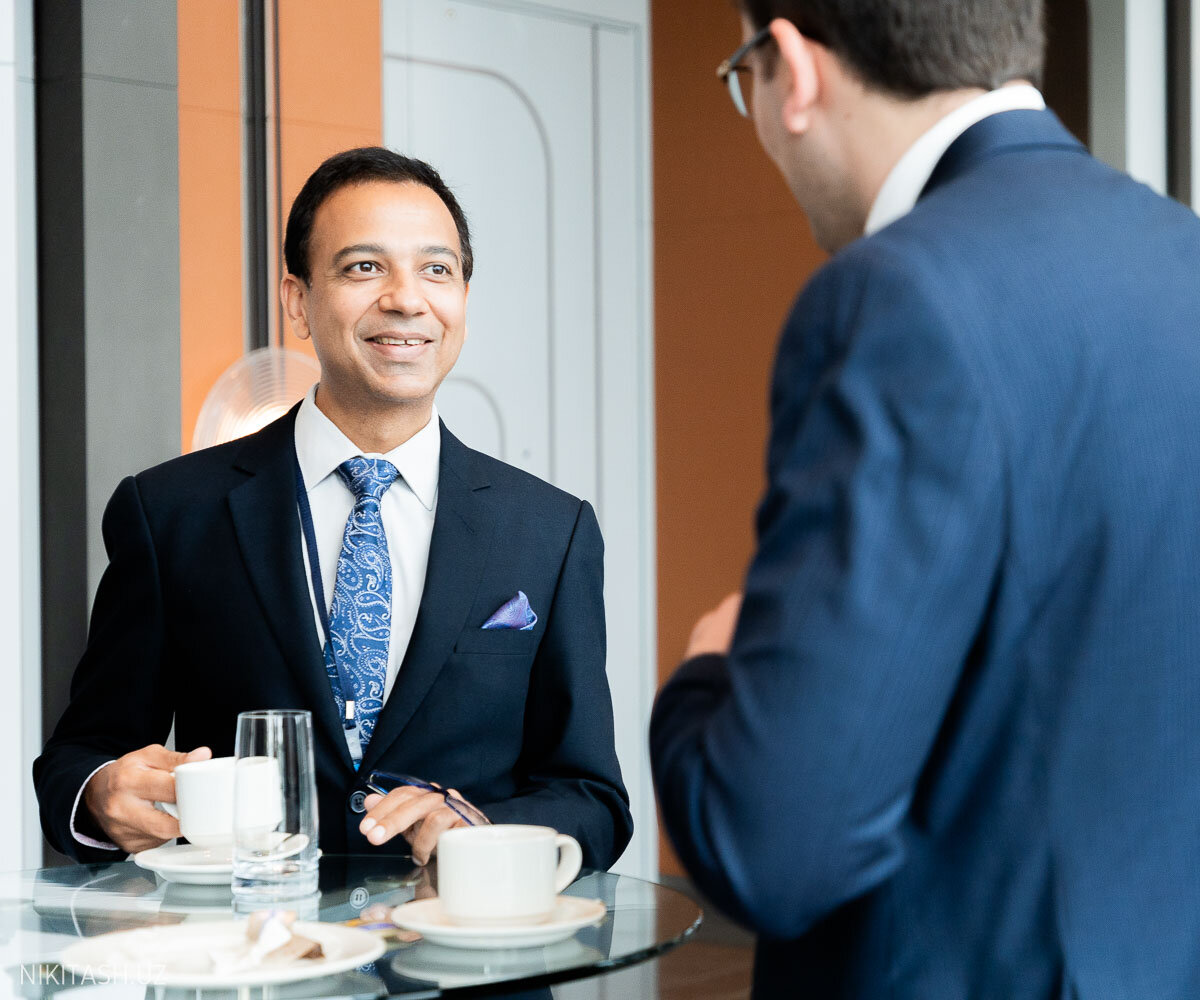 человек, деловые партнеры, бизнес портреты, бизнес портрет мужской, азиат