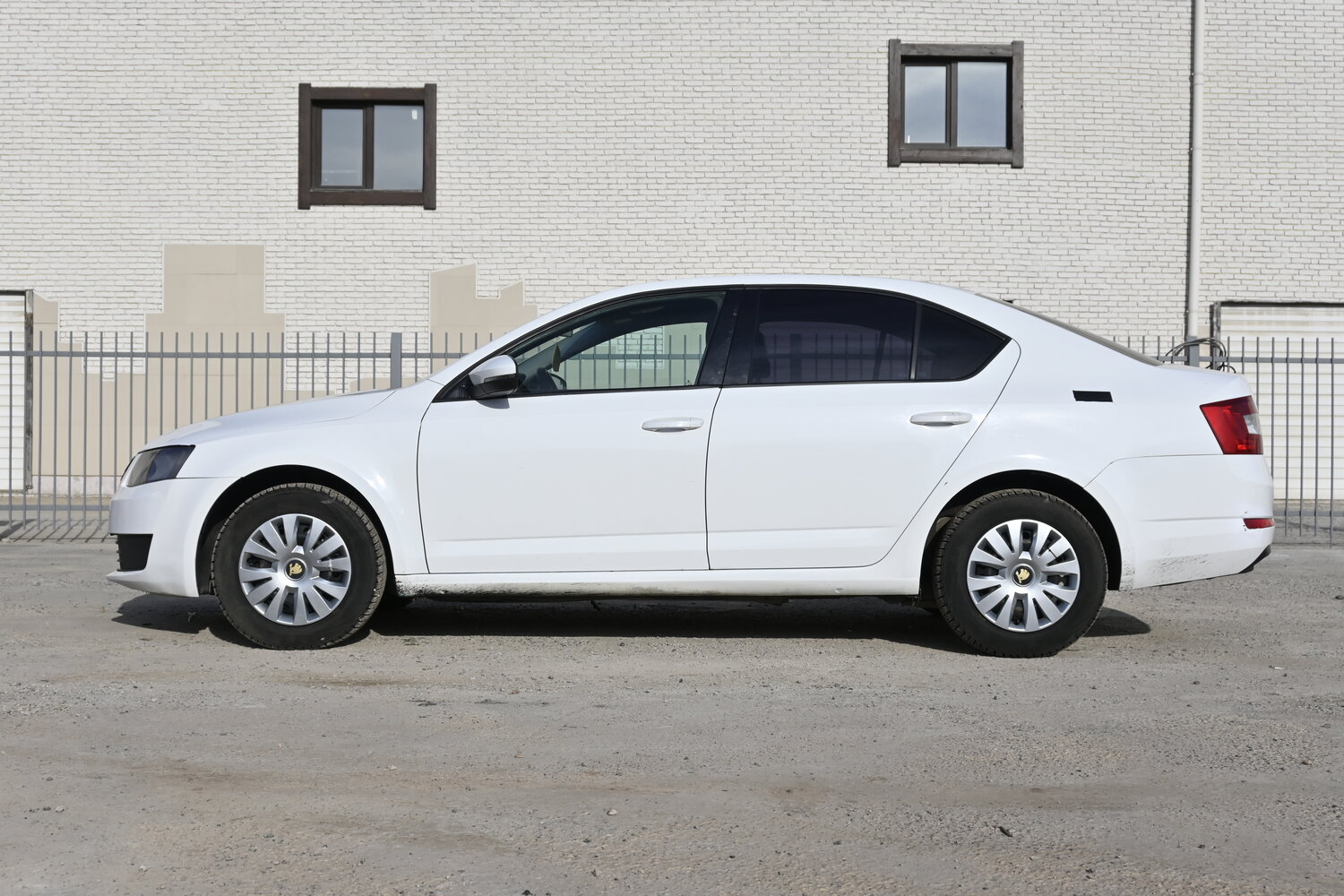белая шкода, koda octavia, skoda octavia 2018, шкода октавия лифтбек, Skoda Octavia III