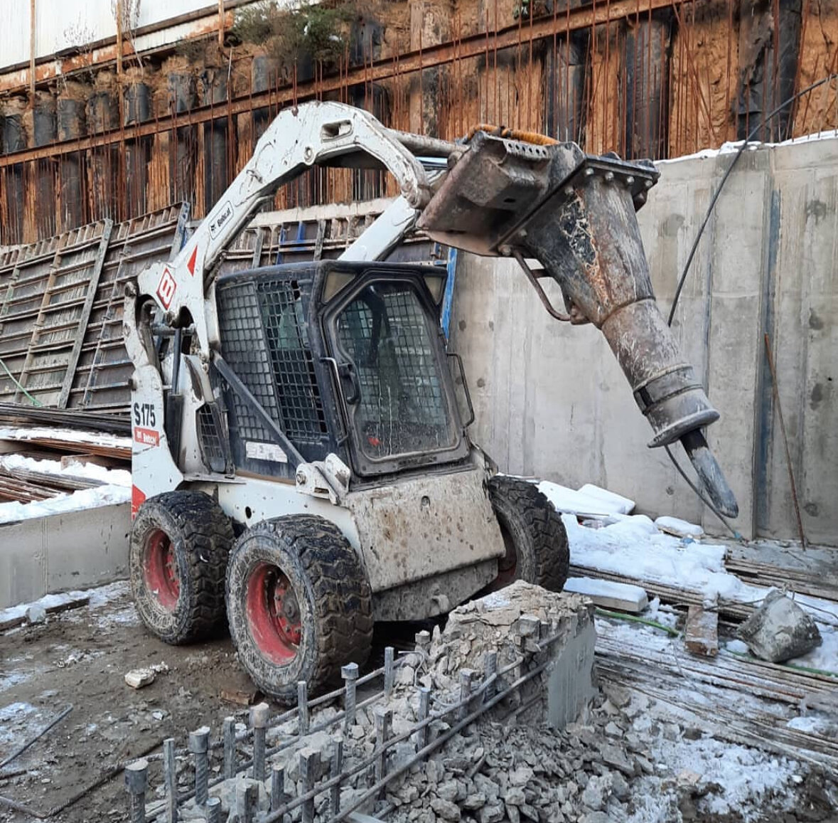погрузчик bobcat, мини погрузчик bobcat, бобкэт погрузчик с гидромолотом, погрузчик бобкэт, бобкэт экскаватор погрузчик